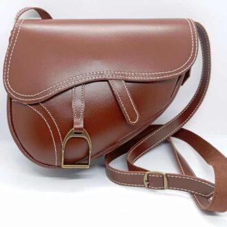 Bolso estribo.