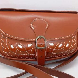 Bolso riñonera natural.